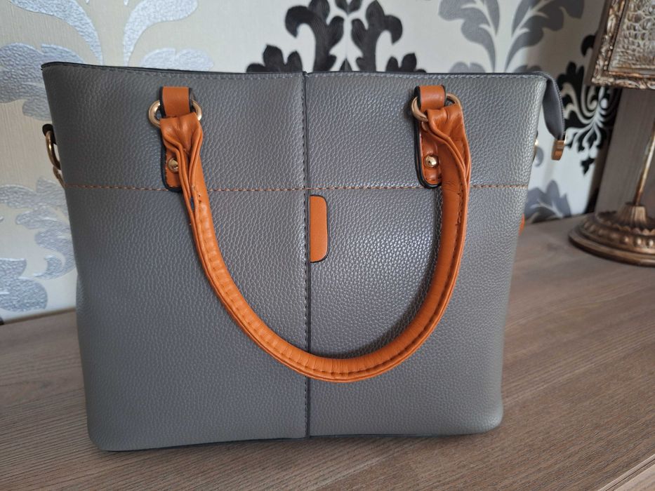 Torebka kuferek elegancka