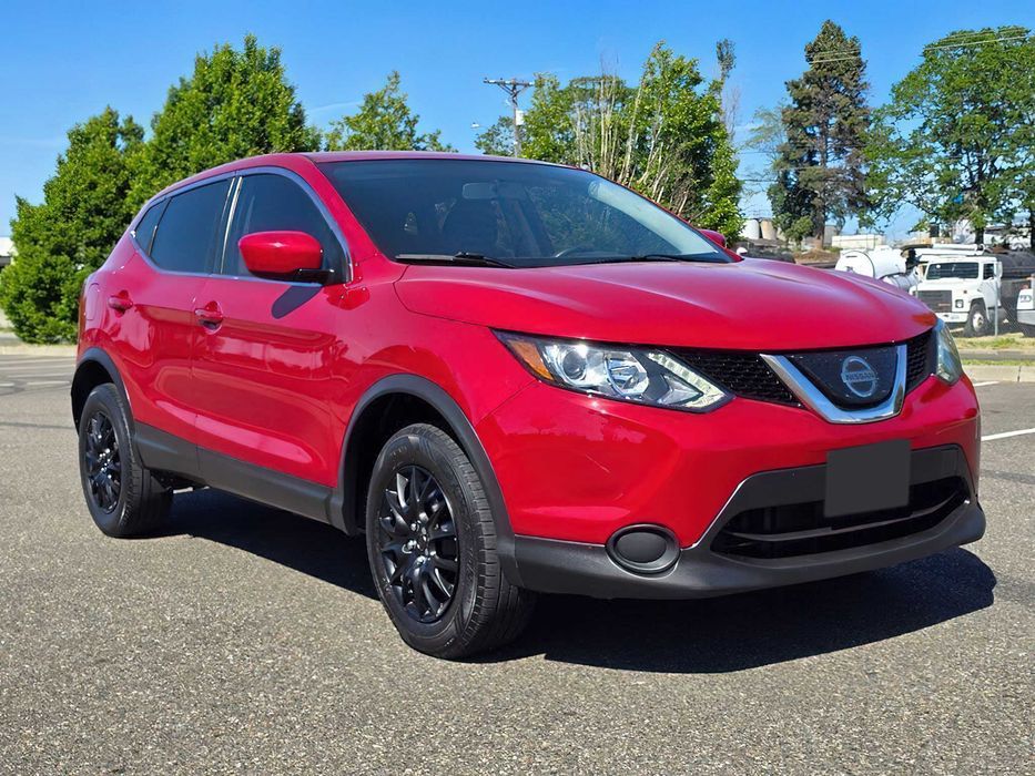 Nissan Rogue Sport      2019
