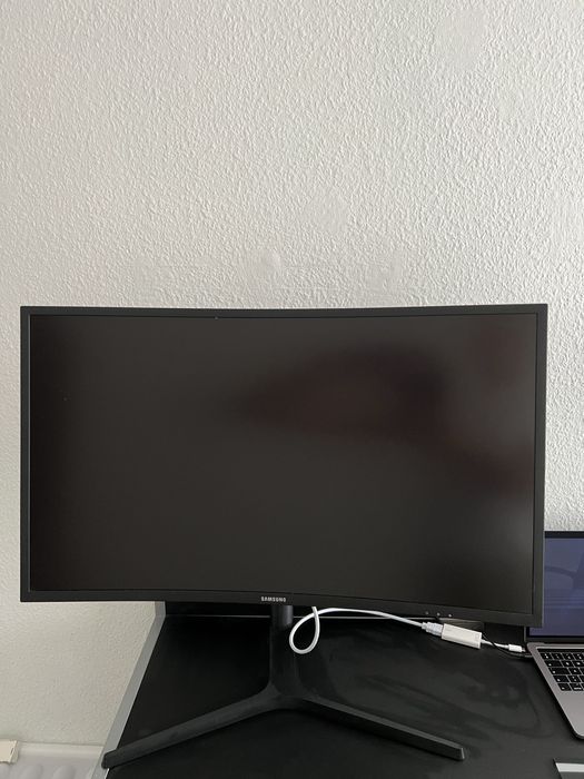 monitor samsung C32HG70 32 cale curved 144hz 1440p. HDR