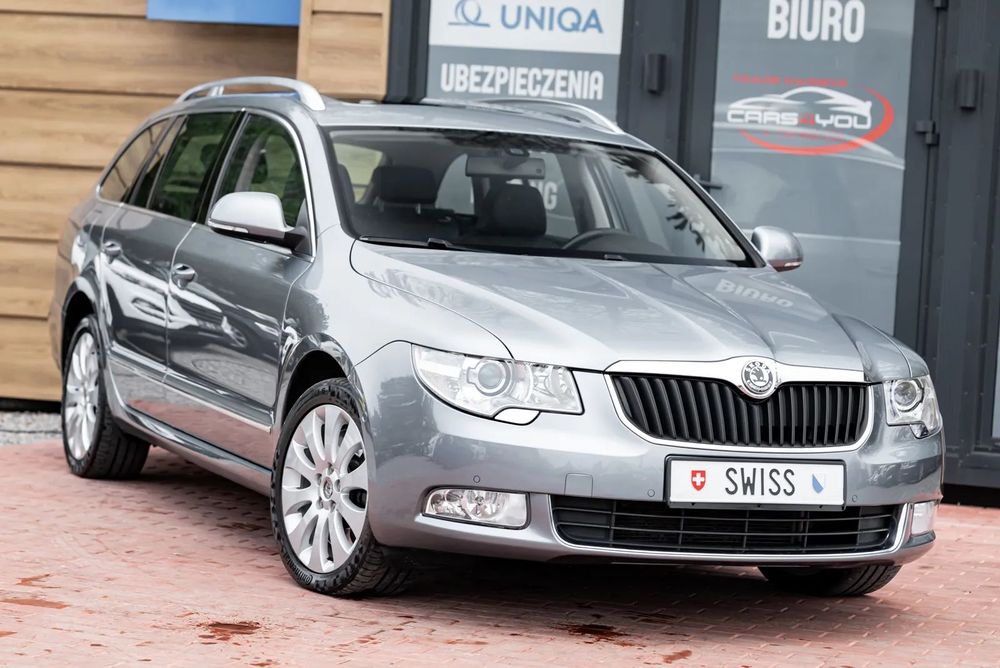 Skoda Superb 3,6 V6 4X4 DSG Xenon Panorama Dach Podgrzewane Fotele Tempomat