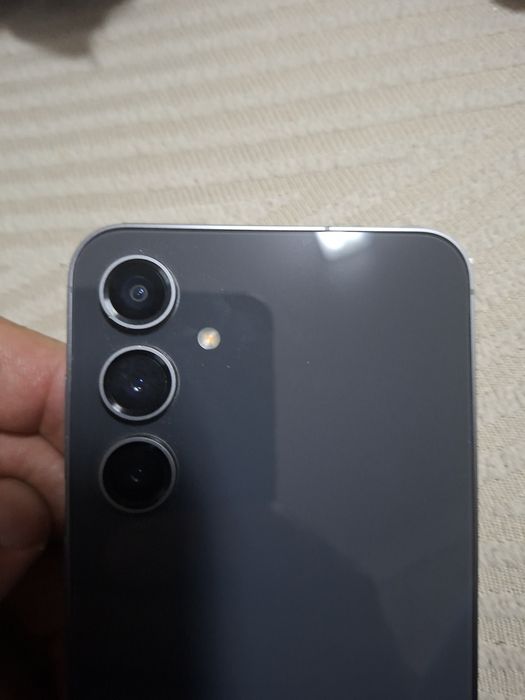 Samsung s 23 fe.