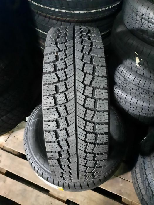 Opony zimowe 225/65R16C Collin's (Profil) WExtrema agresywny bieżnik