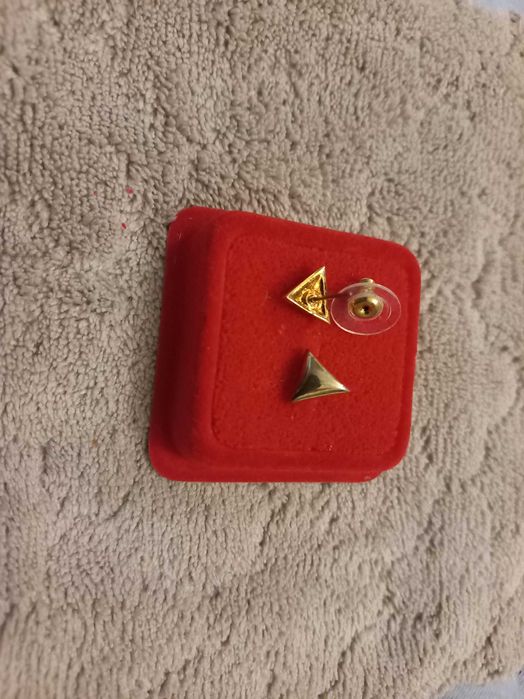 kolczyki trójkątne sztuczna biżuteria
