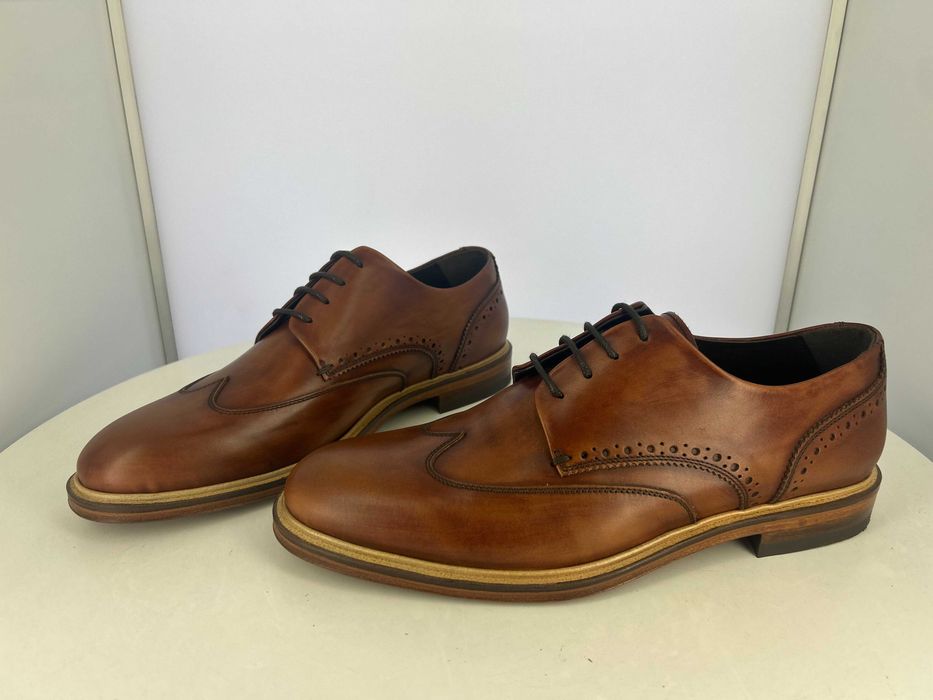 Sapato clássico todo em pele castanho mel!