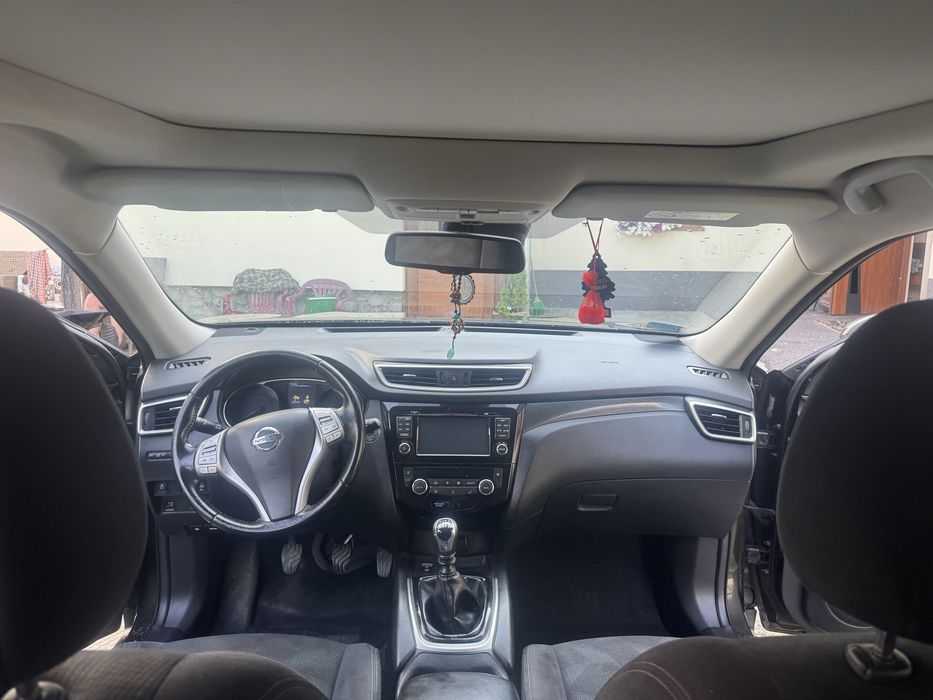 Nissan X-trail 7 osobowy  4x4