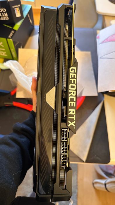 ASUS ROG Strix GeForce RTX 3080 Ti 12GB – LER ANÚNCIO