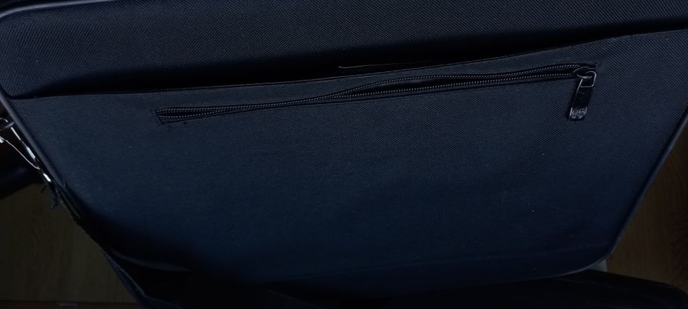 Mala para computador,  preta nova. 8€