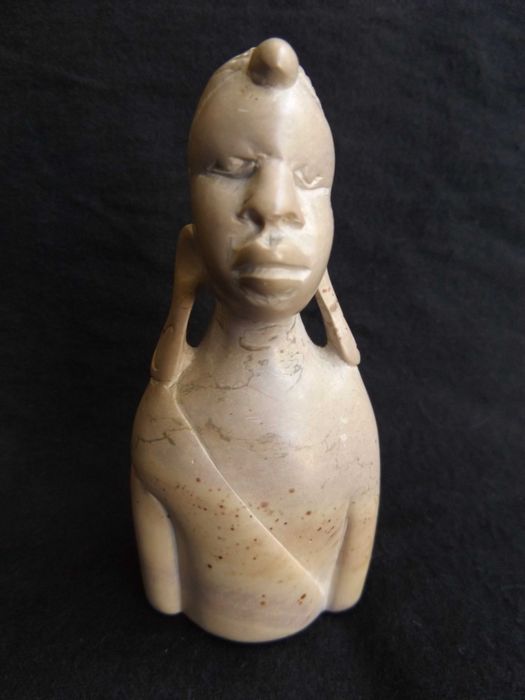 ARTE AFRICANA – Conjunto de 3 BUSTOS em Pedra