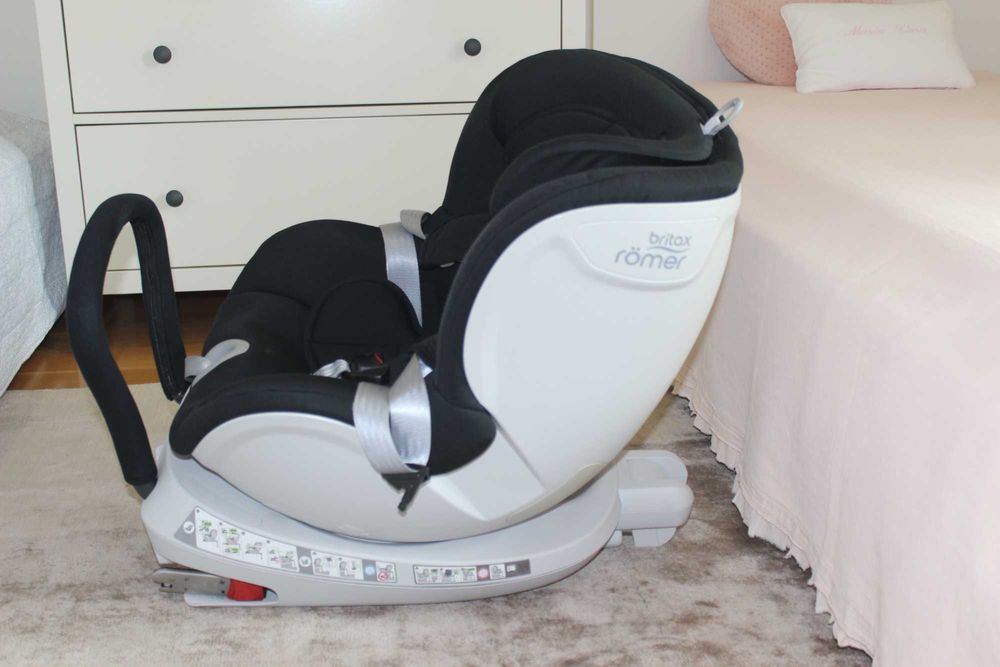 Cadeira Auto Britax Römer Dualfix Isofix 0+/1 Cosmos Black