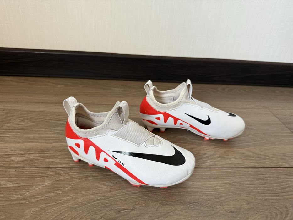 Бутси без шнурків Nike Air mercurial 28.5 розмір