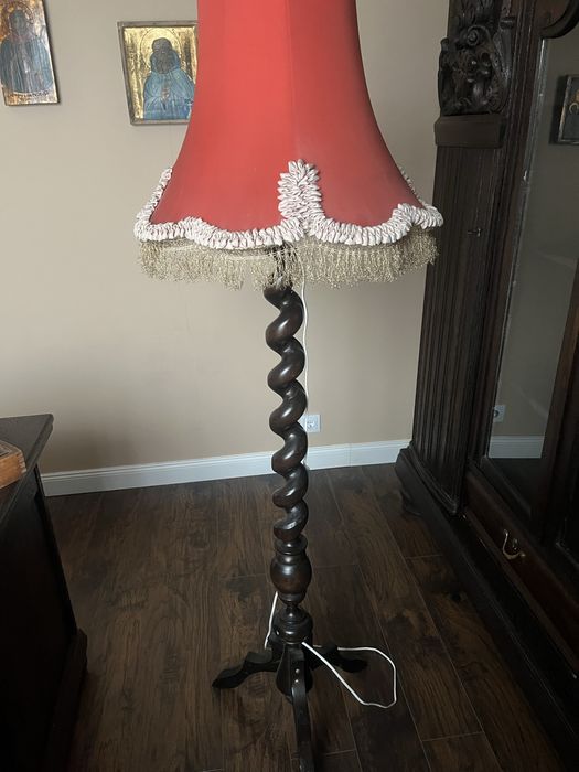 Lampa stojaca z abażurem