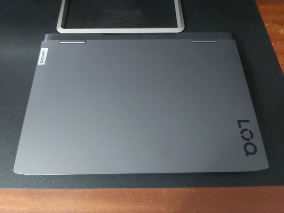 Portátil Gaming Lenovo LOQ 15APH8 - RTX 4060 8GB 16GB RAM
