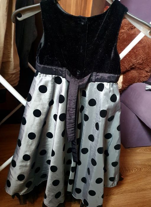 Sukienka w grochy 4 lata