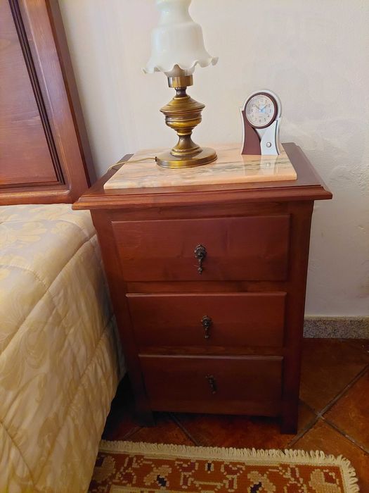 Quarto em madeira maciça