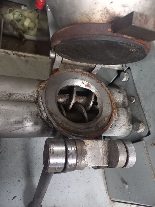 Шприц вакуумний,двохшнековий,колбасный,мясное.