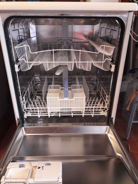 Máquina lavar loiça whirlpool
