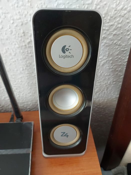 Komputer monitor tv Samsung głośniki i subwoofer Logitech