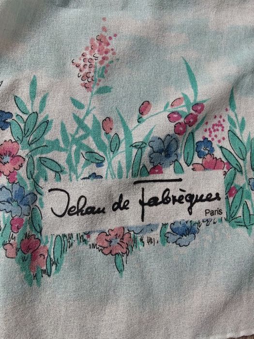 Продам платки Jehan de Fabrègues Paris