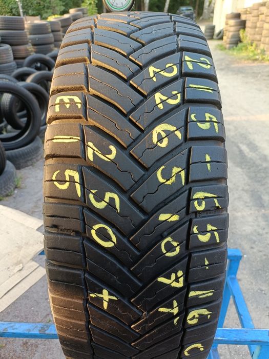 E15, 215/65R16c Michelin Agilis CrossClimate z 2022r 6.5mm