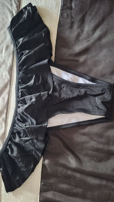 Cueca de bikini nunca usada