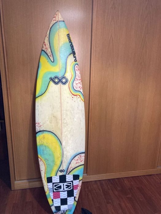 Prancha de surf human made