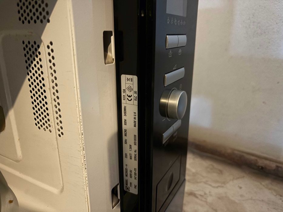Micro-ondas de Encastre AEG MC2662E-m (900W)