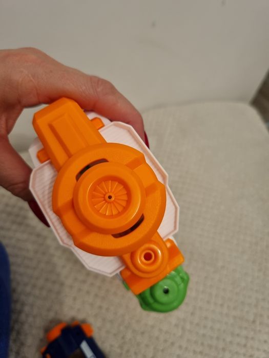 pistolet na wodę x shot