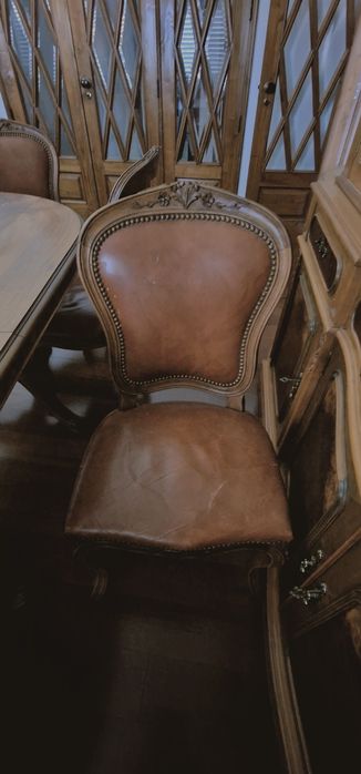 Conjunto Sala, Madeira maciça