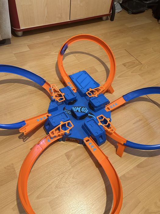 Hot Wheels Criss Cross Crash