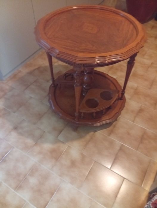 Mesa para apoio de bar em madeira