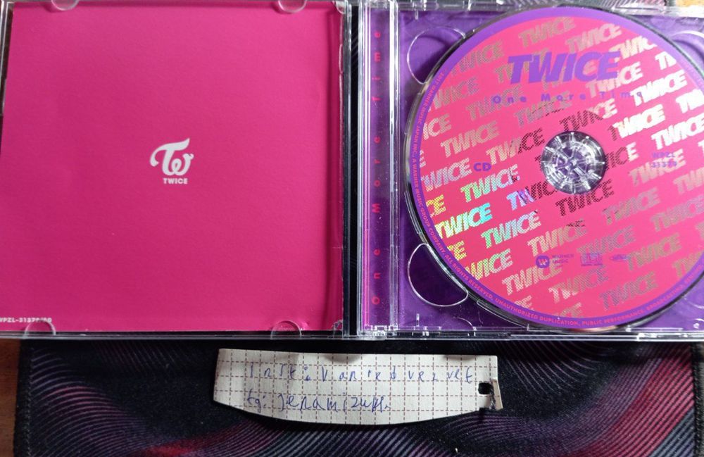 Японський альбом Твайс,Twice album, опис.
