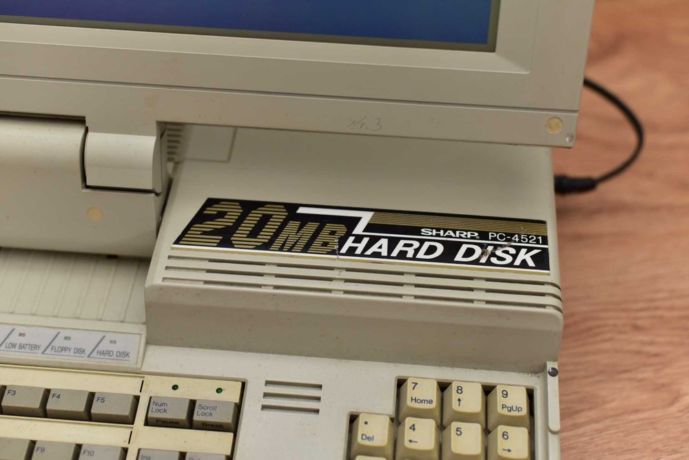 Unikat Retro! Laptop Sharp PC-4521 (1987)  Dysk 20MB  MS-DOS  Klasyk