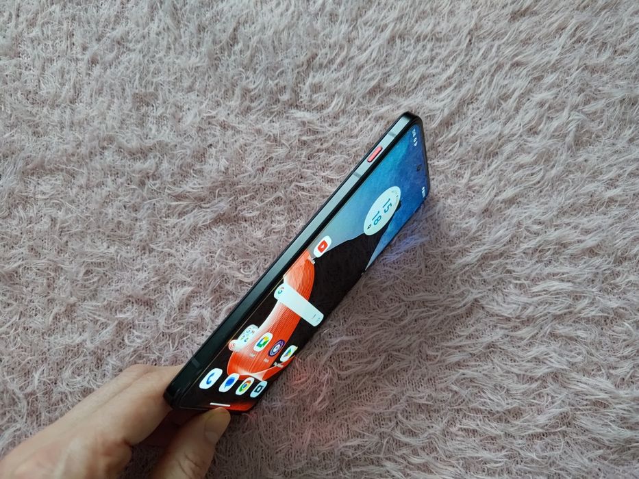 Think phone 8/256 lenovo thinkphone by motorola