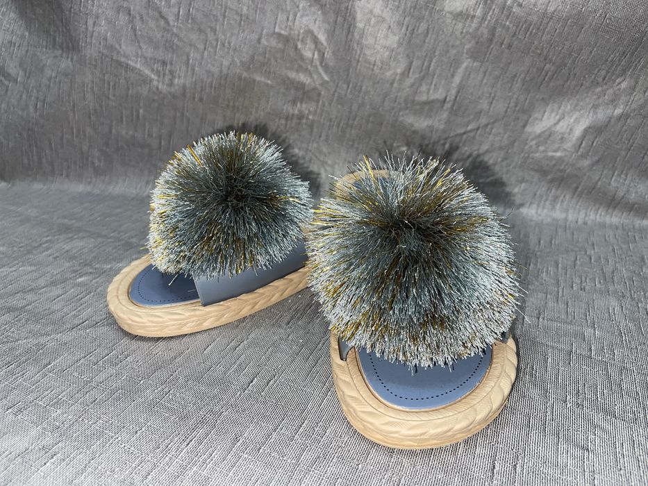 Chinelos pompom para senhora - NOVOS