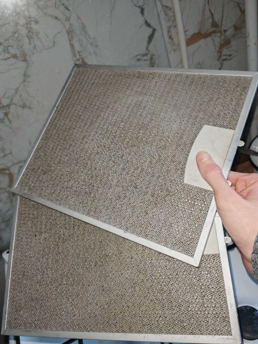 Продаю витяжку на кухню BOSCH