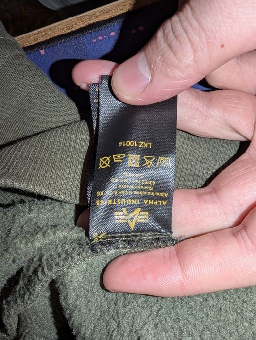 Продам кофту alpha industries