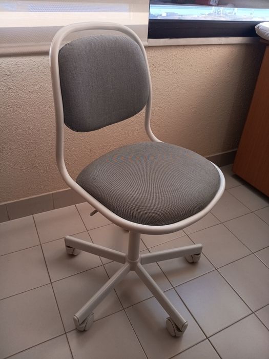 Cadeira menino cinza
