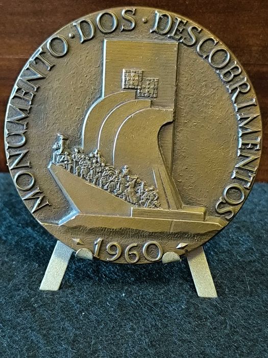 Medalha alusiva ao Monumento dos Descobrimentos, datada de 1960