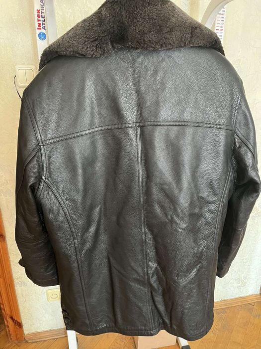Куртка шкіряна утеплена на чоловіка