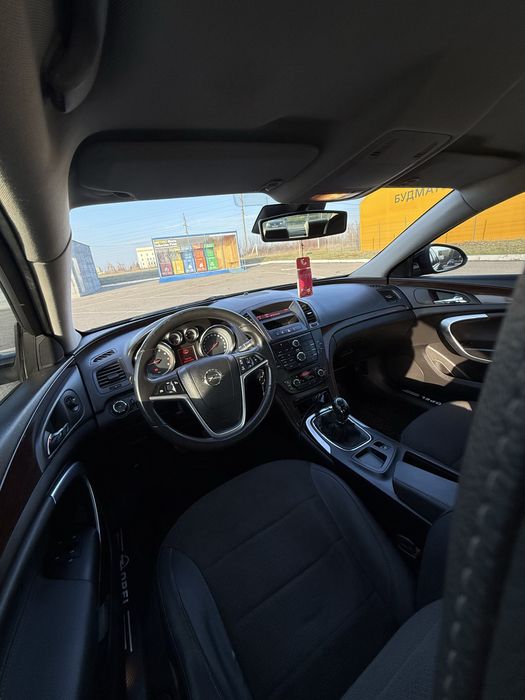 Опель инсигния 2009