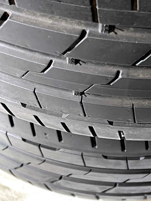 Pneus Hankook Ventus iON Evo - 235/40/19 - Como NOVOS