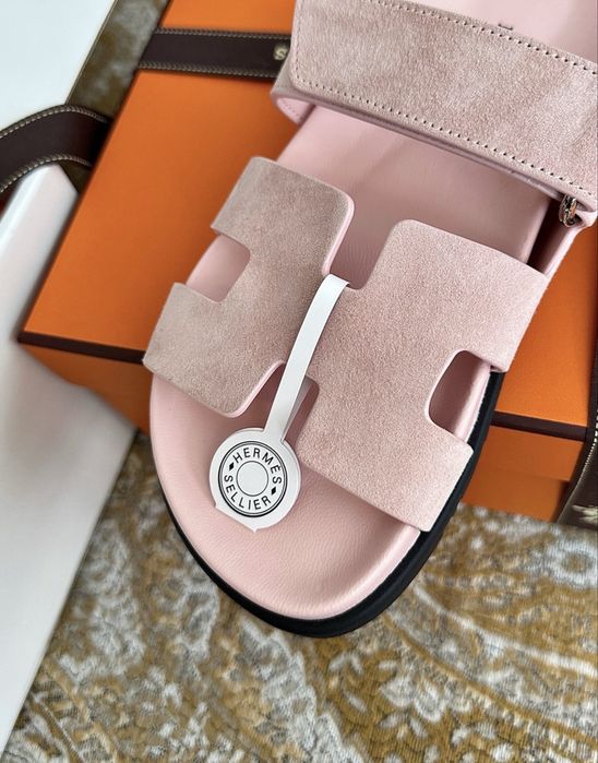 Останні Рожеві шльопанці Hermes найвища якість  38