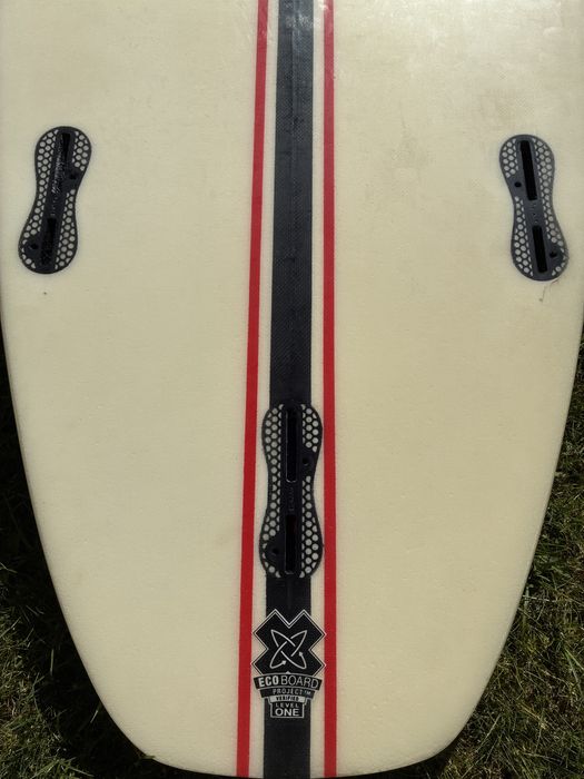 Xtreme Black Tech EPS - 5'9" 30,1L