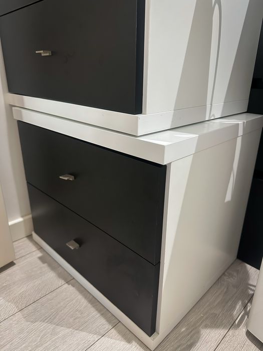 2 Mesas de Cabeceira