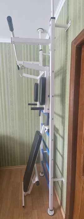 Шведская стенка-стойка с турником/брусьями/скамьей для пресса и спины