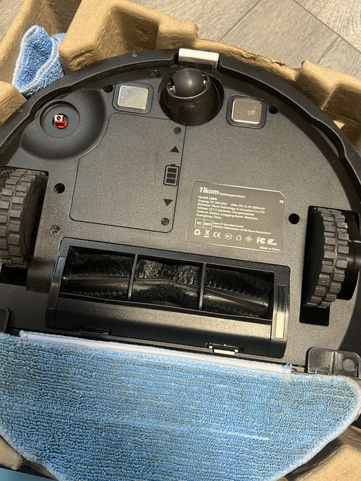 Робот-пилосос Tikom