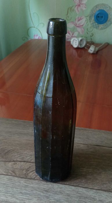 Пивна пляшка з гранями, Ранній СССР (НЕП), КБЗ, 1920 роки. Бутилка.