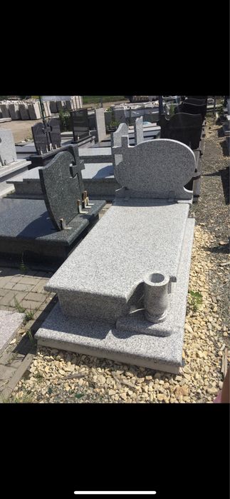 PRODUCENT 4500  nagrobki nagrobek z montazem  cały slask
