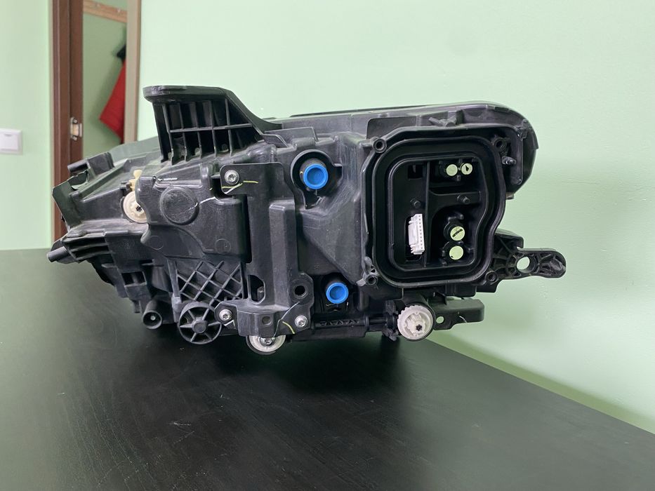 Фара VOLVO S60 III V60 II права MID LED USA США америка 2018-2024рр