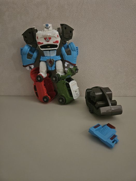 Тобот - трансформер  та інші трансформери
